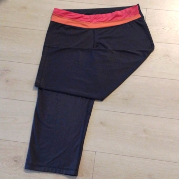 🆕Plus ATHLETIC SET!! SPORT-TEK Crop Pants & Y*A*S SPORT Neon Racer Back Tank! - Picture 3 of 6